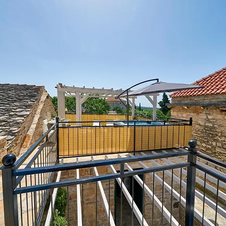 Appartement House Mia *